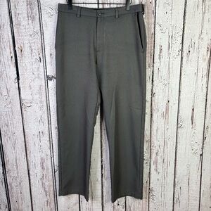 Haggar Men’s‎ Gray Slacks Pants Size 32X32 (Inseam measures 31”) Straight Leg